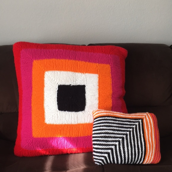 Knitted pillow cover with companion small pillow - Picture 1 of 10